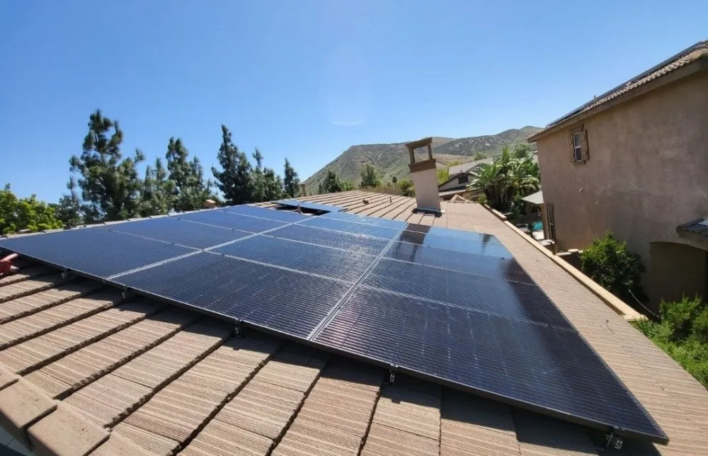 Slide of Sky Country Solar