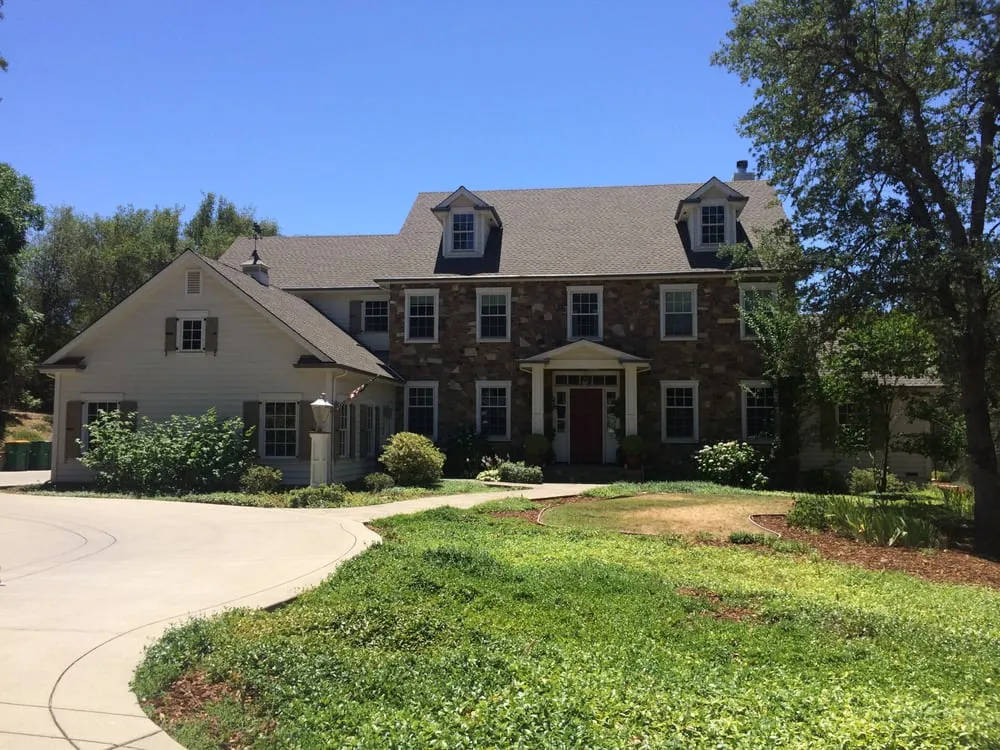 Slide of Sky High Roofing