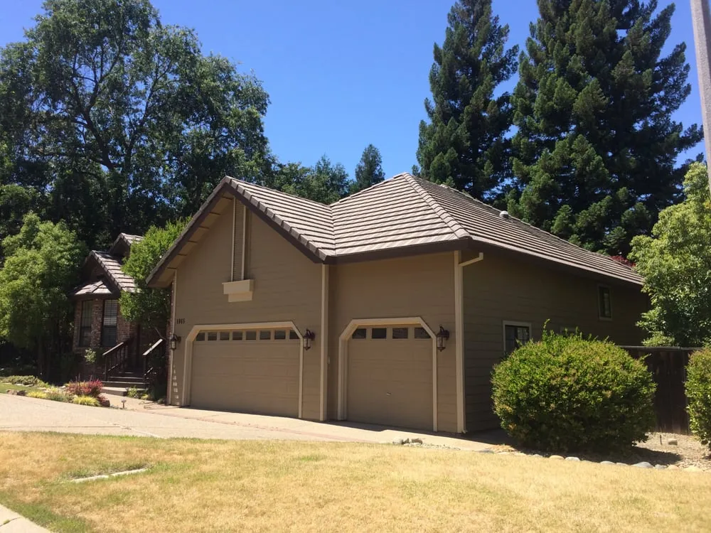 Slide of Sky High Roofing