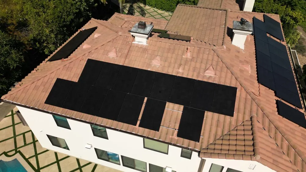 Slide of Sky Solar Pro