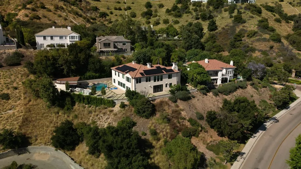 Slide of Sky Solar Pro