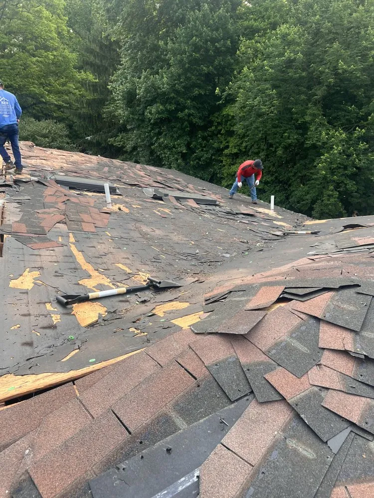 Licensed roof replacement with free inspection in Lothian, MD by Skyland Exteriors Prestige
