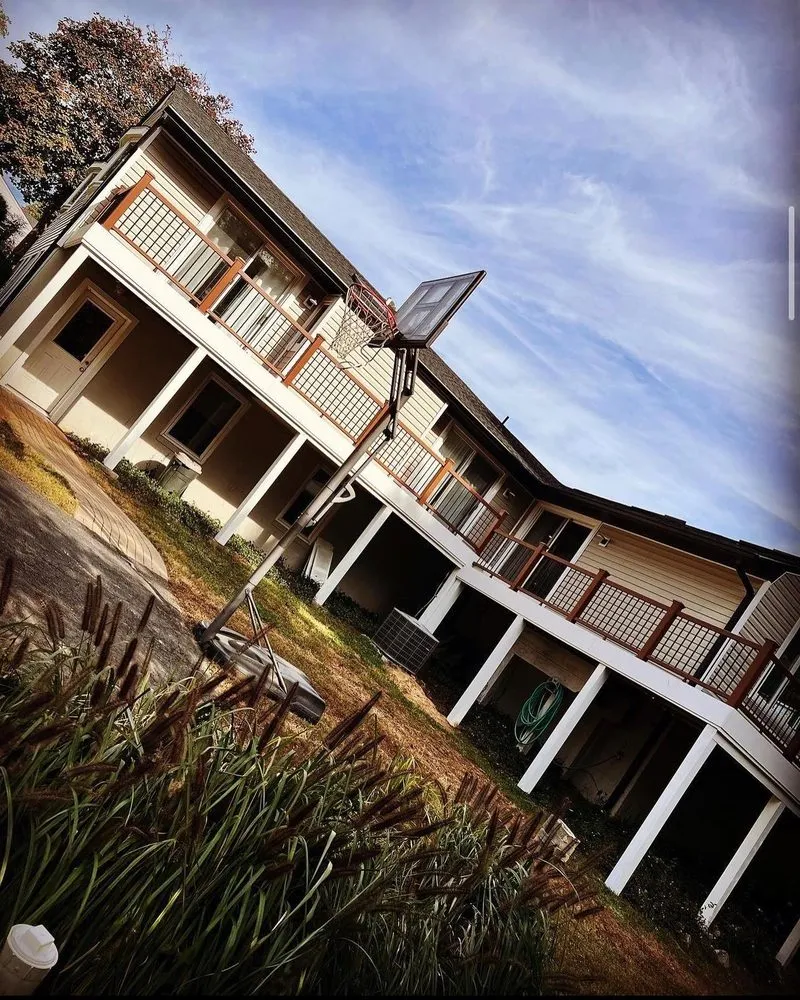 Licensed roof installation experts serving Lothian, MD - Skyland Exteriors Prestige