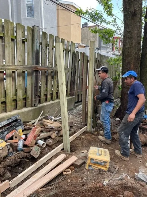 Slide of Skyline 1 Contracting