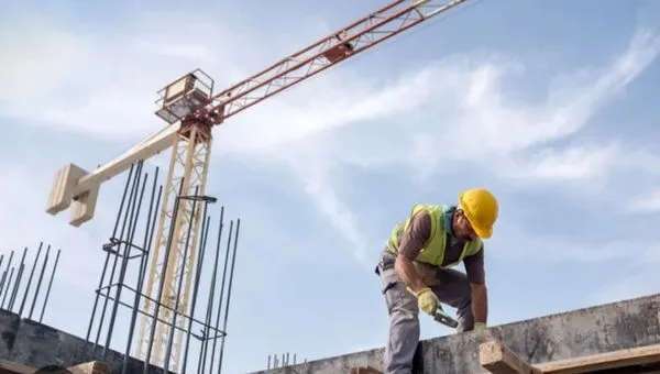 Skyline Construction Roofing And Restoration Logo