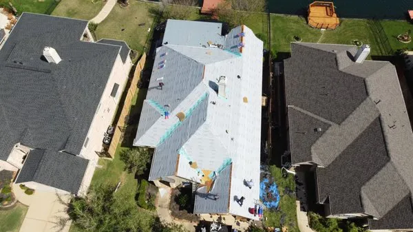 Skyline Designs Roofing & Restoration Logo