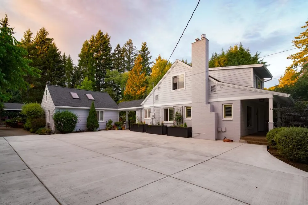 Slide of Skyline Exteriors