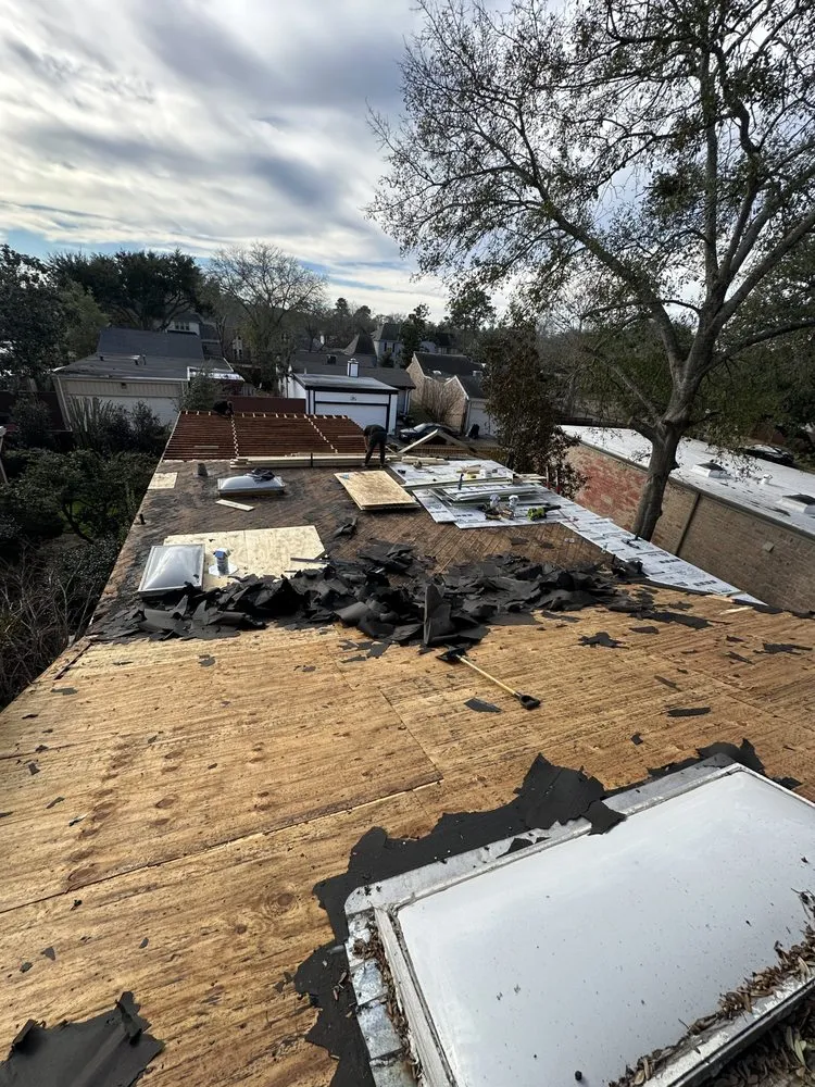 Slide of Skyline Roofing & Outdoor Living