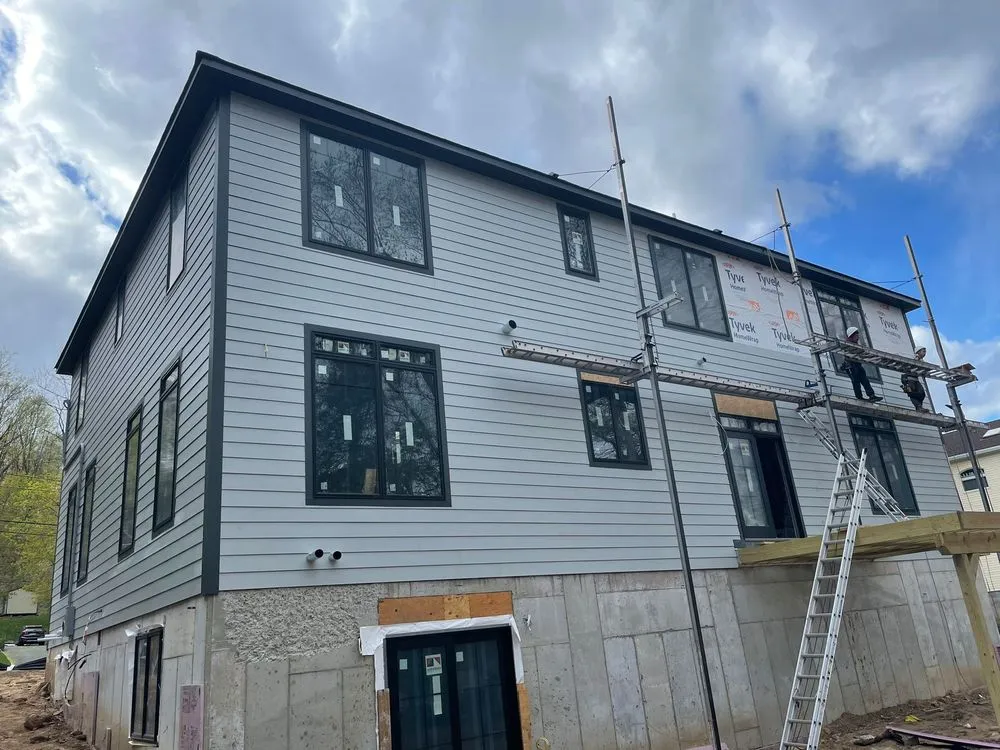 Slide of Skyline Roofing & Siding