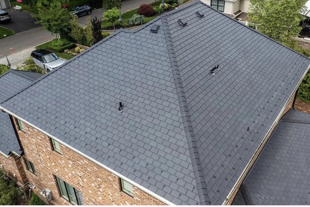 Slide of Skyline Roofing & Siding