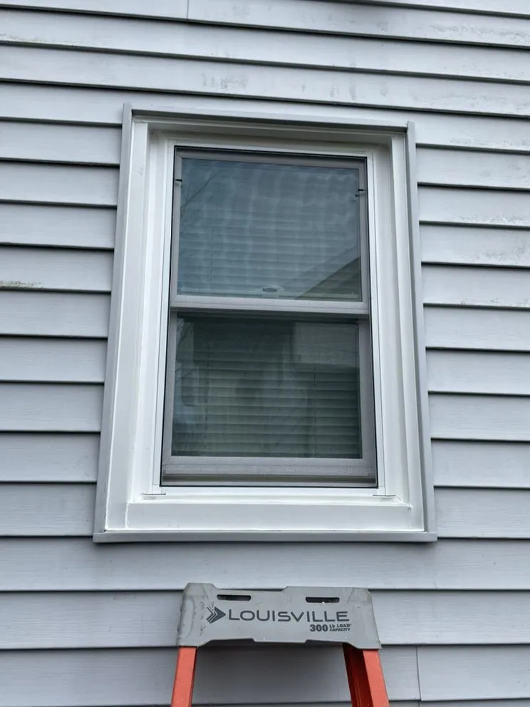 Slide of Skyline Roofing & Siding