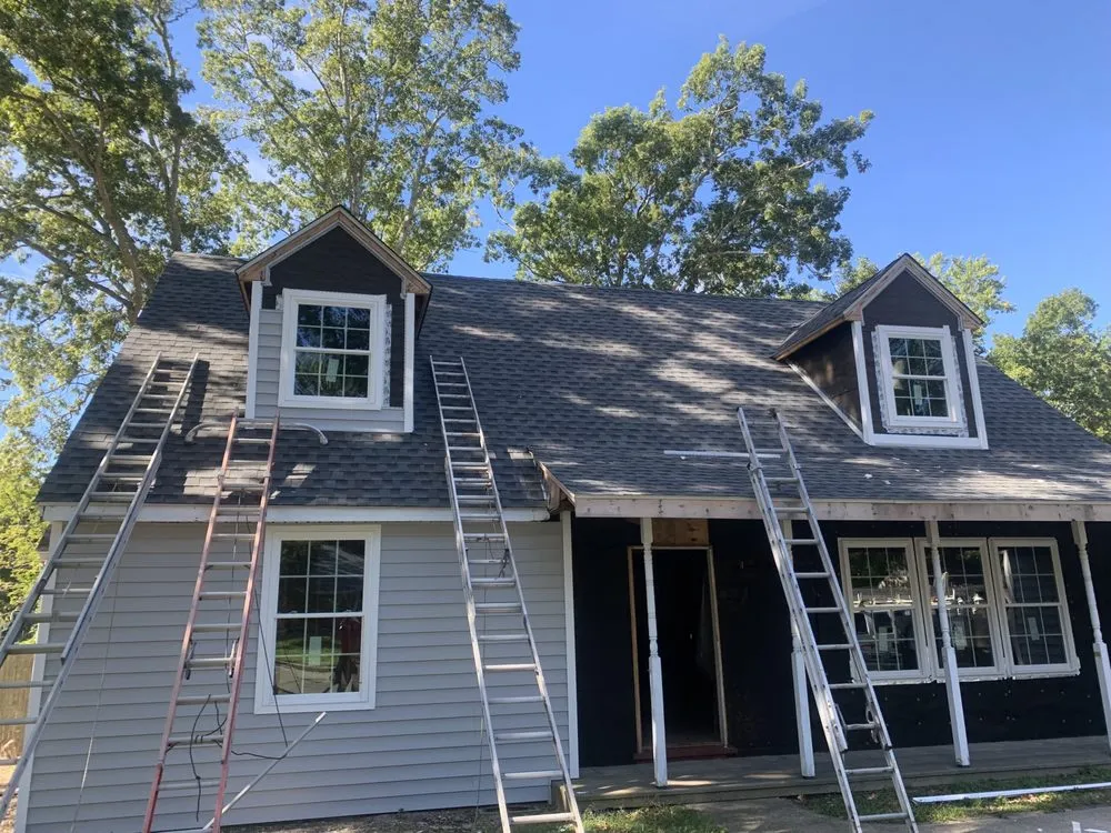 Slide of Skyline Roofing and Siding