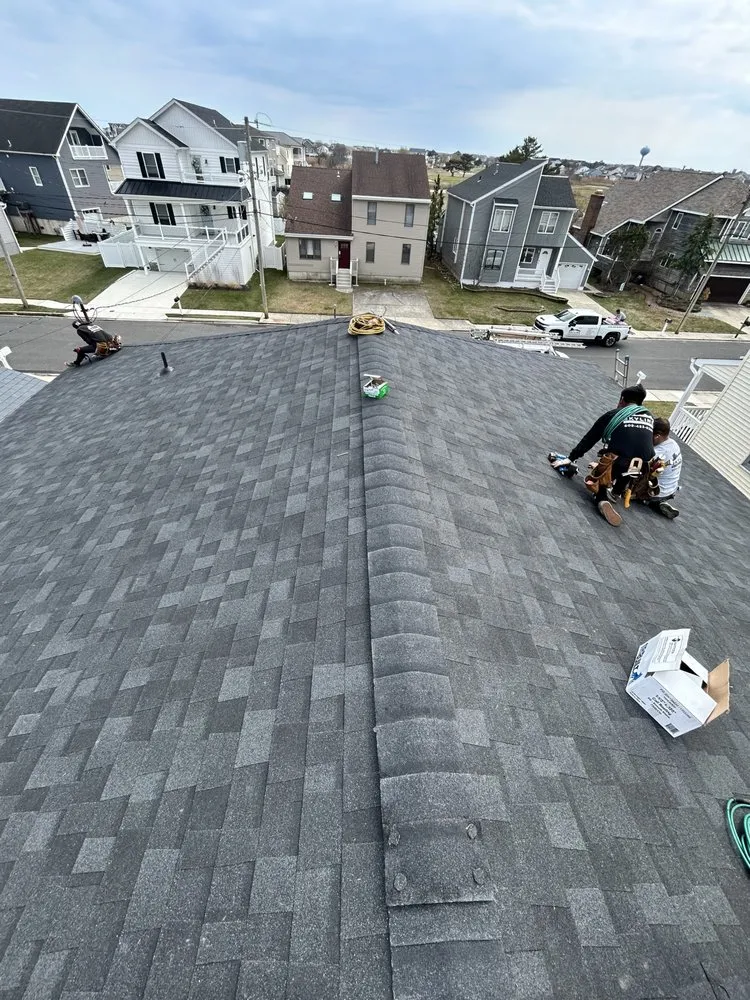 Slide of Skyline Roofing and Siding