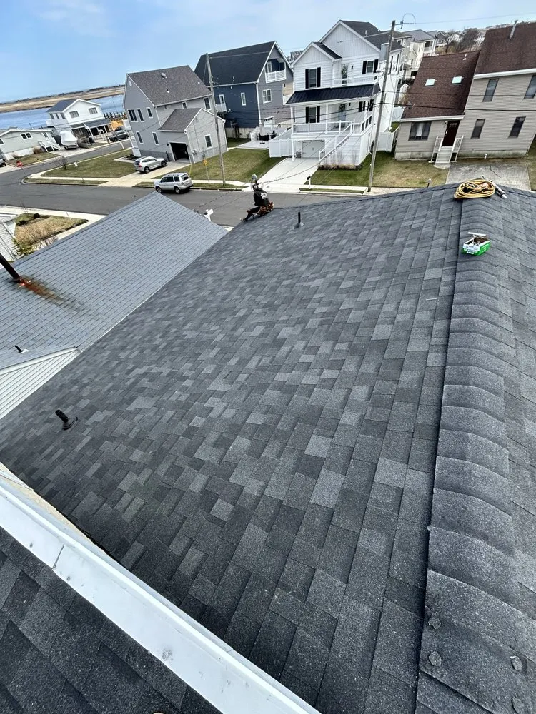 Slide of Skyline Roofing and Siding