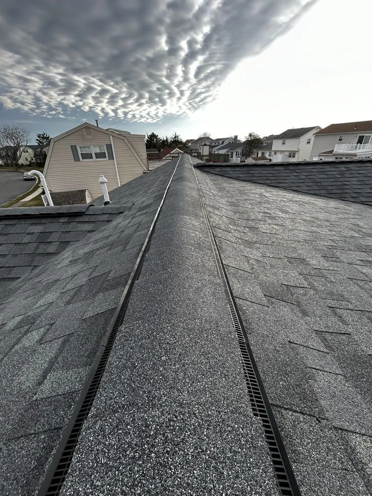 Slide of Skyline Roofing and Siding