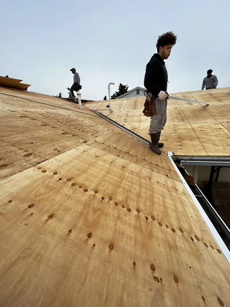 Slide of Skyline Roofing and Siding