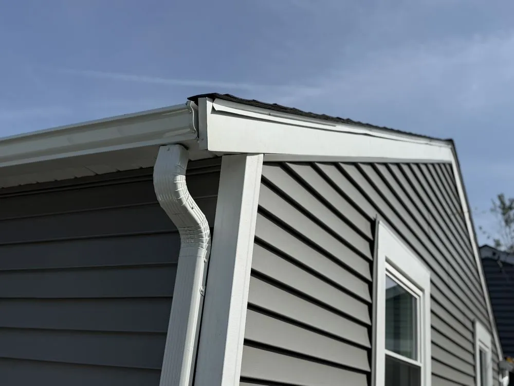 Slide of Skyline Roofing and Siding