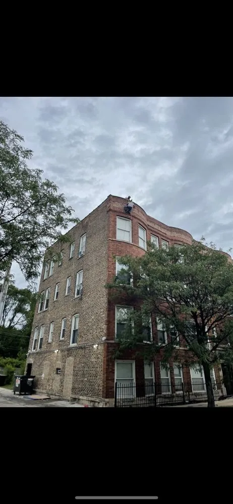 Slide of Skyline Roofing and Tuckpointing