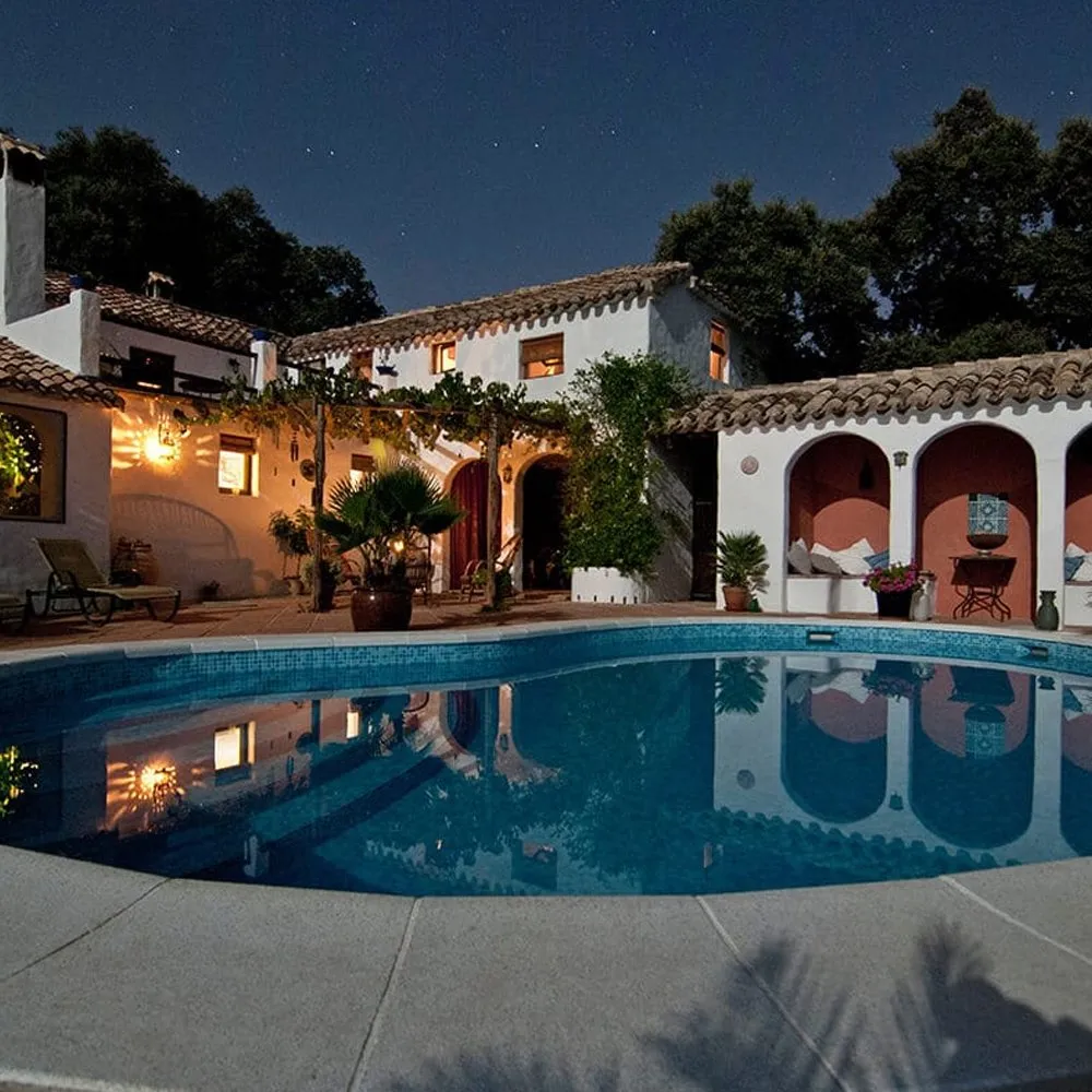 Slide of Skyline Roofing Manhattan