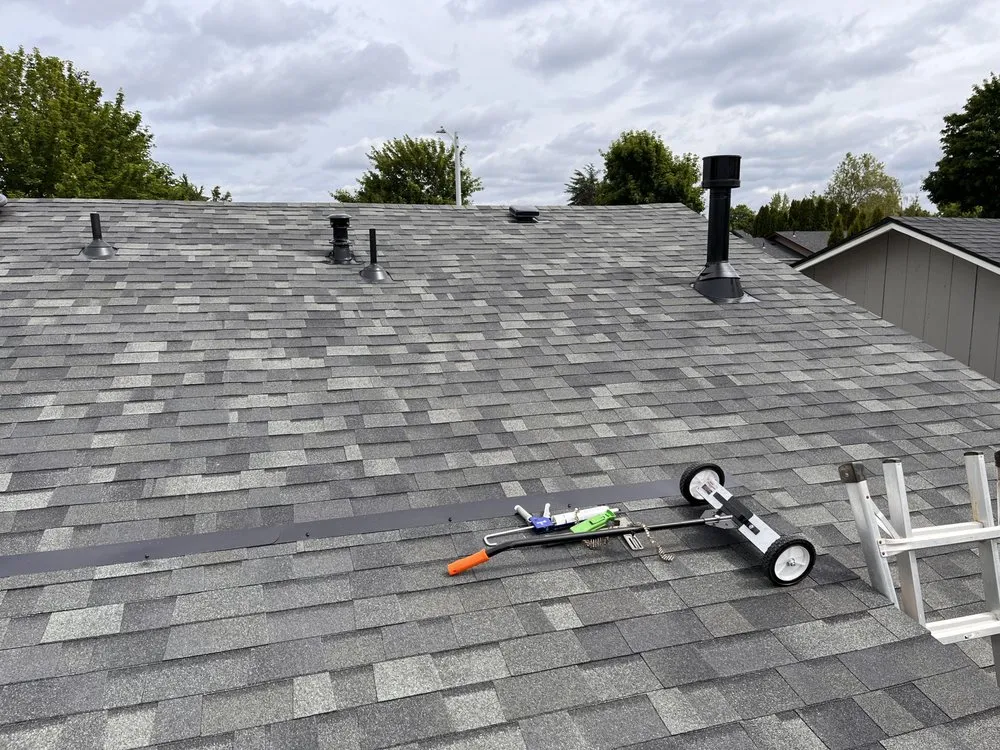 Slide of Skyline Roofing Services