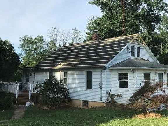 Top-rated shingle roofing service in Holtwood, PA - Skys The Limit Construction