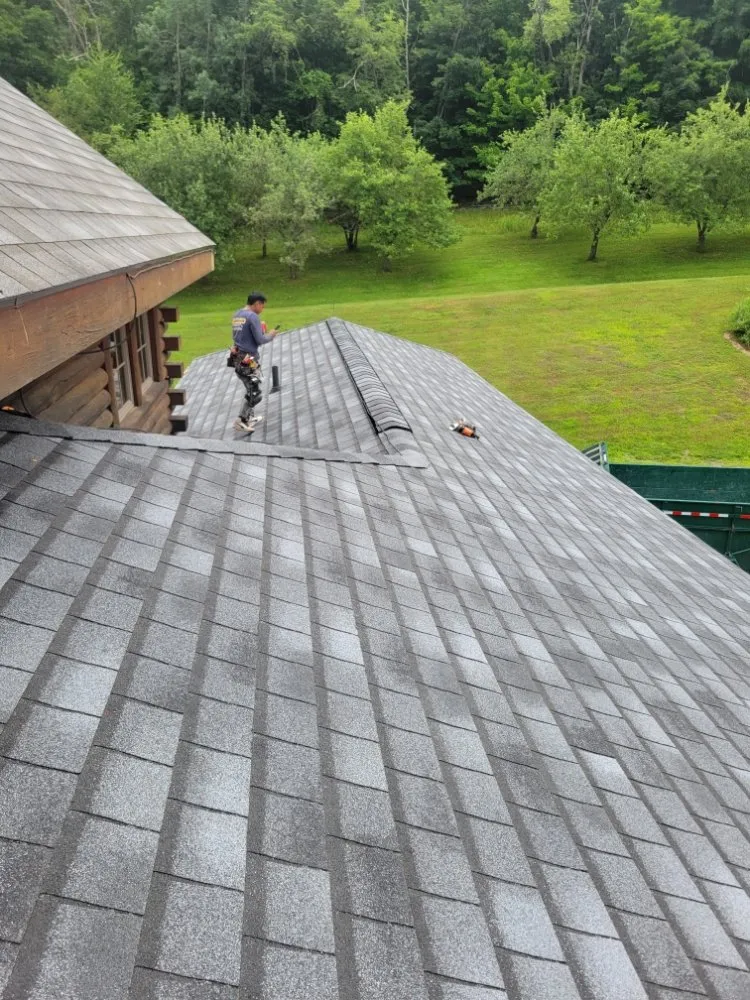 Slide of Skyvaro Construction