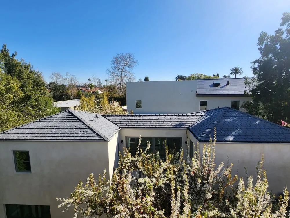 Top-rated roof replacement for fast service in Encino, CA by SLR Roofing