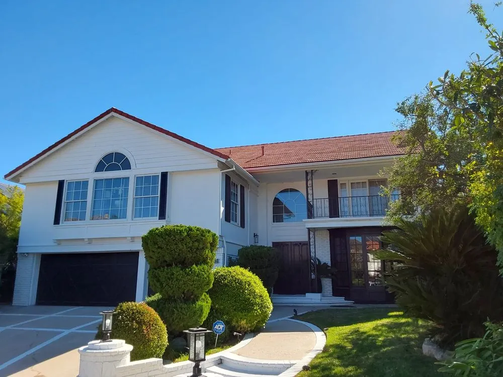 Expert flat roof repair for fast service across Encino, CA - SLR Roofing