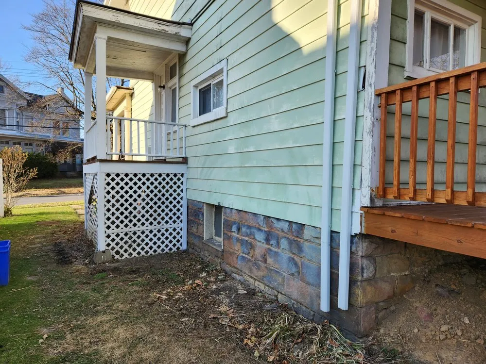 Slide of Small Town Home Services