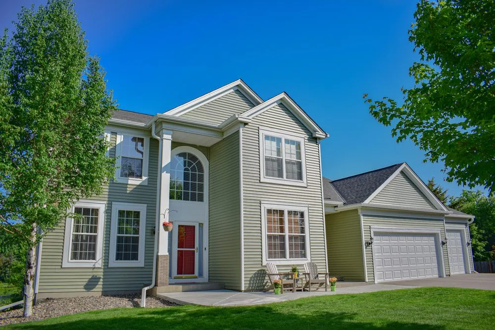 Slide of Smart Builders Group