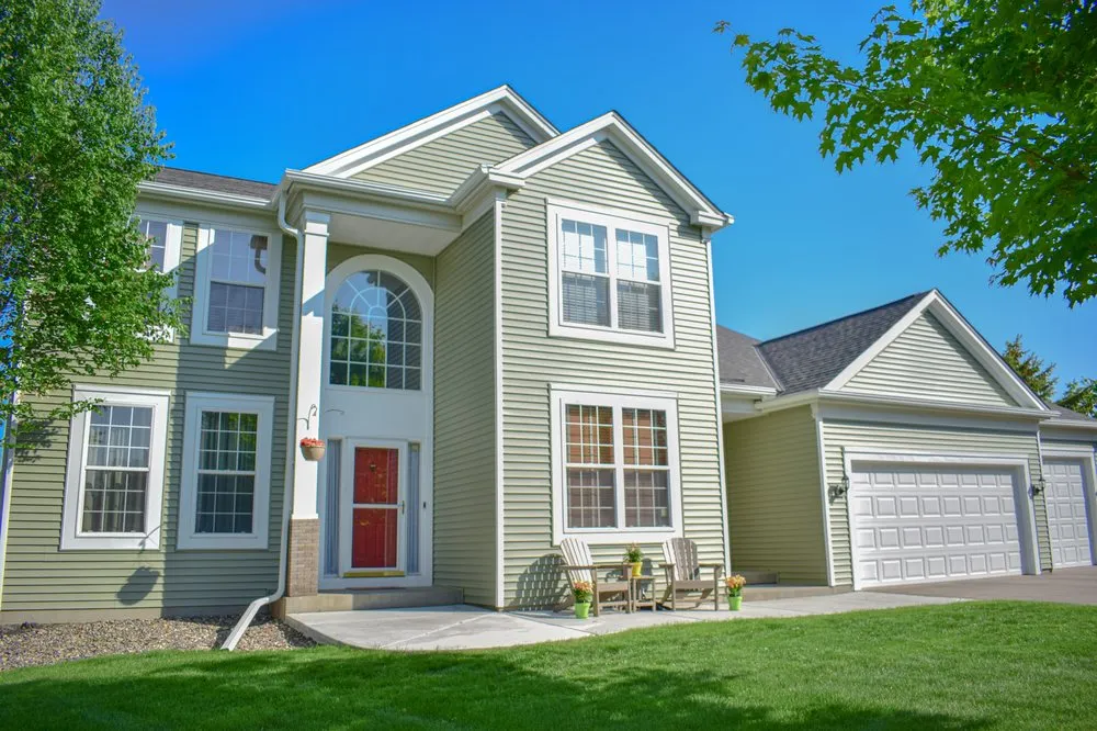 Slide of Smart Builders Group