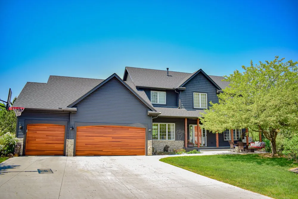 Slide of Smart Builders Group