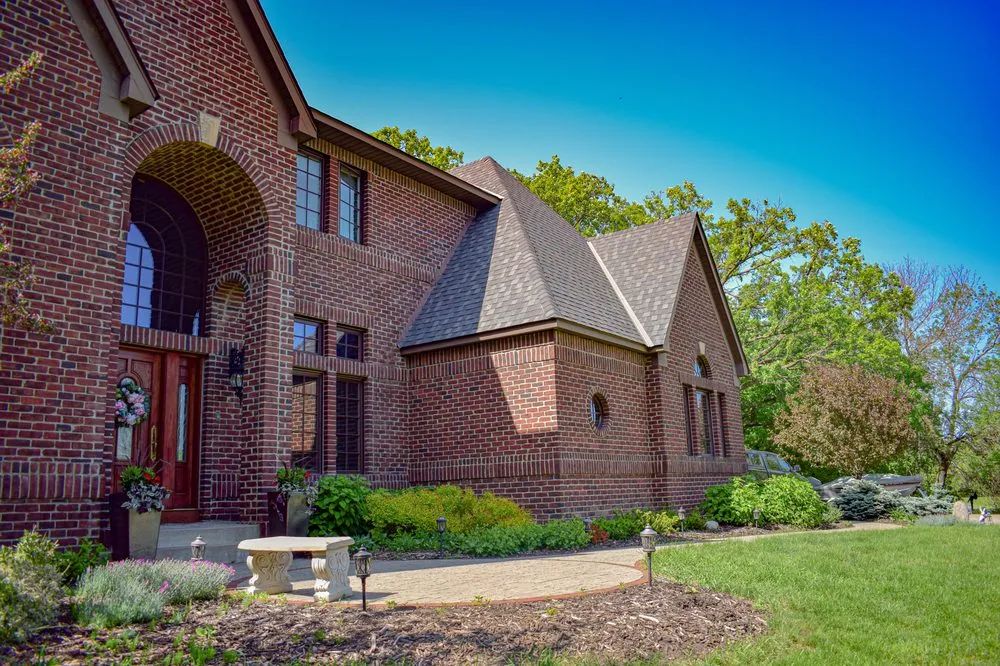 Slide of Smart Builders Group