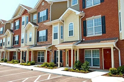 Licensed shingle roofing service experts serving Auburndale, MA - Smart Coats