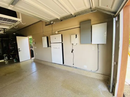 Smart Home Construction Logo