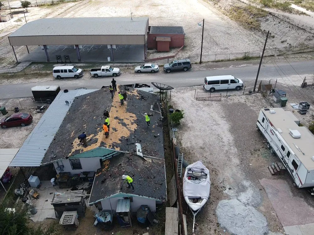 Slide of Smart Roofing Specialist