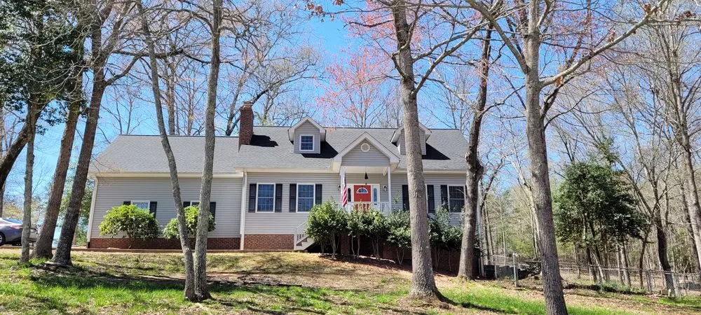 Trusted shingle roofing service experts serving Blairsville, GA - Smith Roofing and Construction