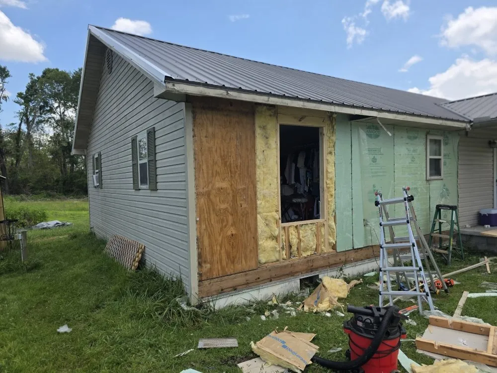 Slide of Smiths Construction and Handyman