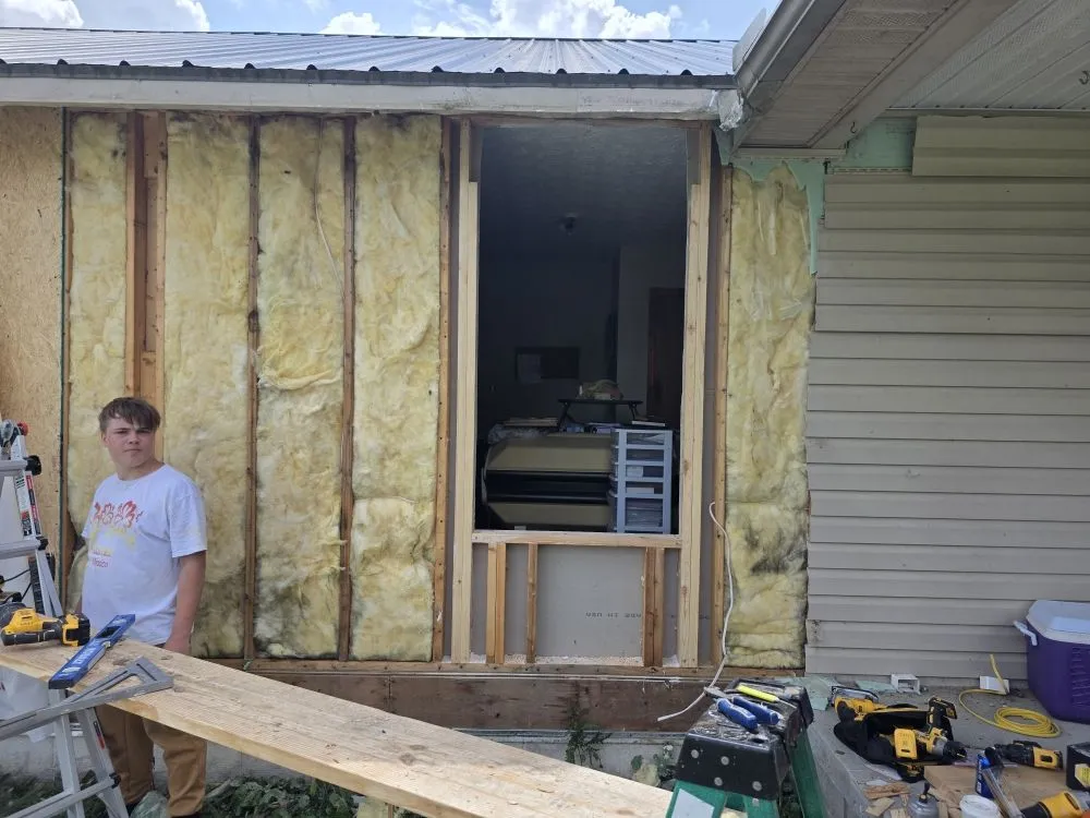 Slide of Smiths Construction and Handyman