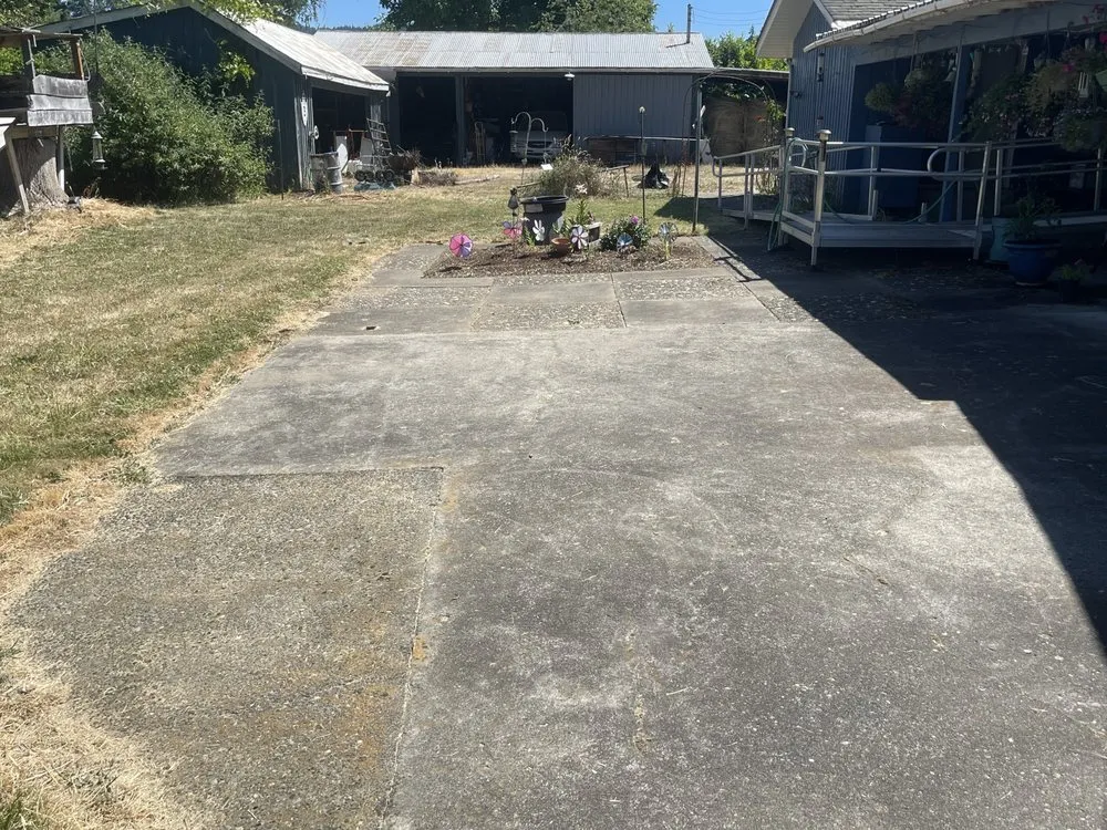 Slide of Snyder Construction