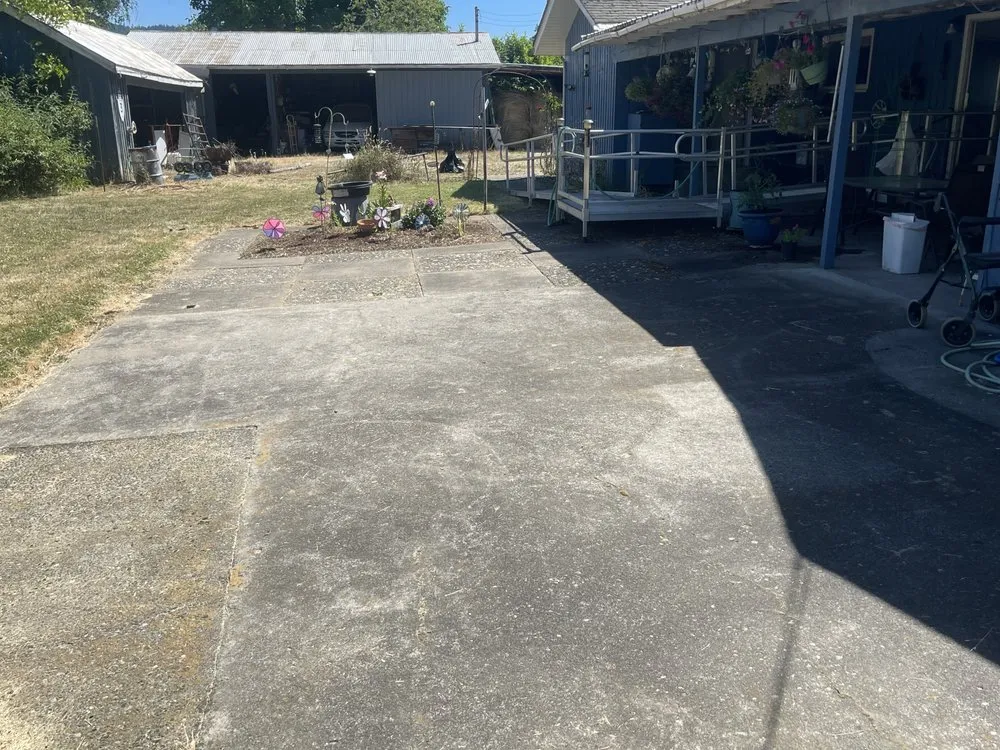 Slide of Snyder Construction