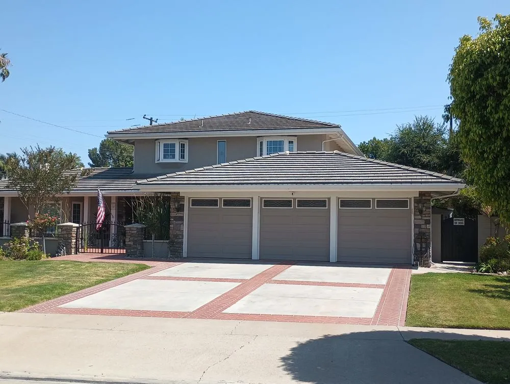 Slide of SoCal Roofing Services