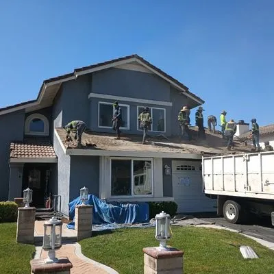 SoCal Roofing Services Logo