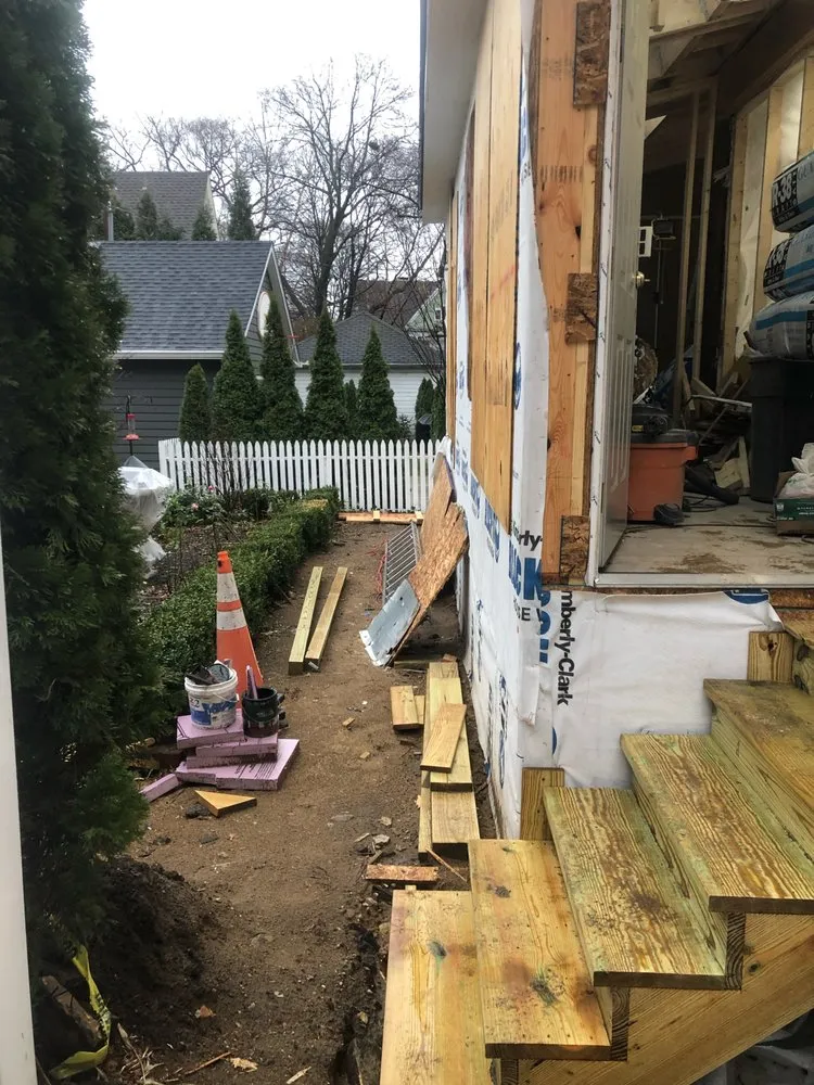 Slide of Soja Construction