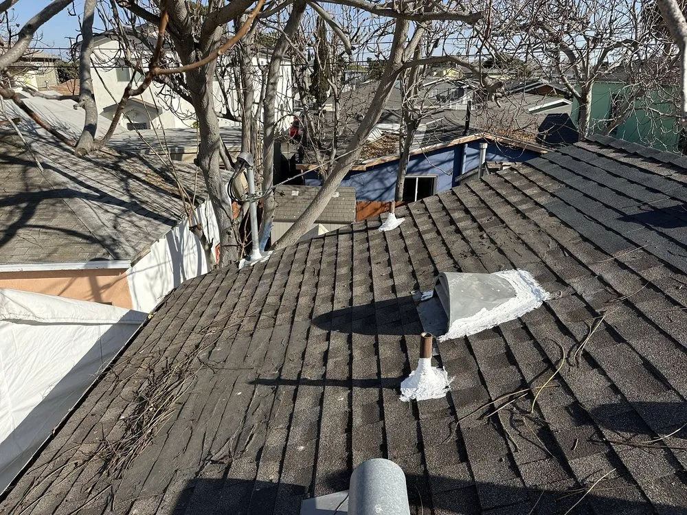 Licensed residential roofing service experts serving San Fernando Valley, CA - Sol Roofing