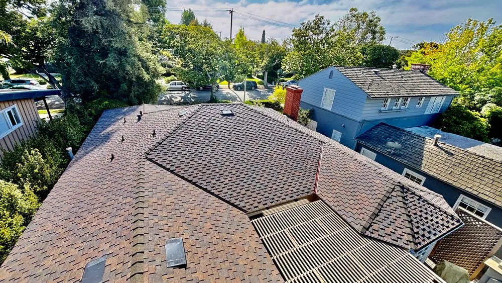 Top-rated roof installation same-day service in San Fernando Valley, CA by Sol Roofing