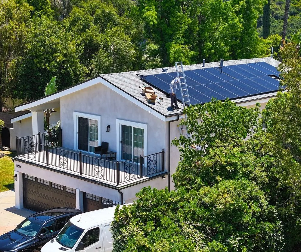 Slide of Solar G Solutions