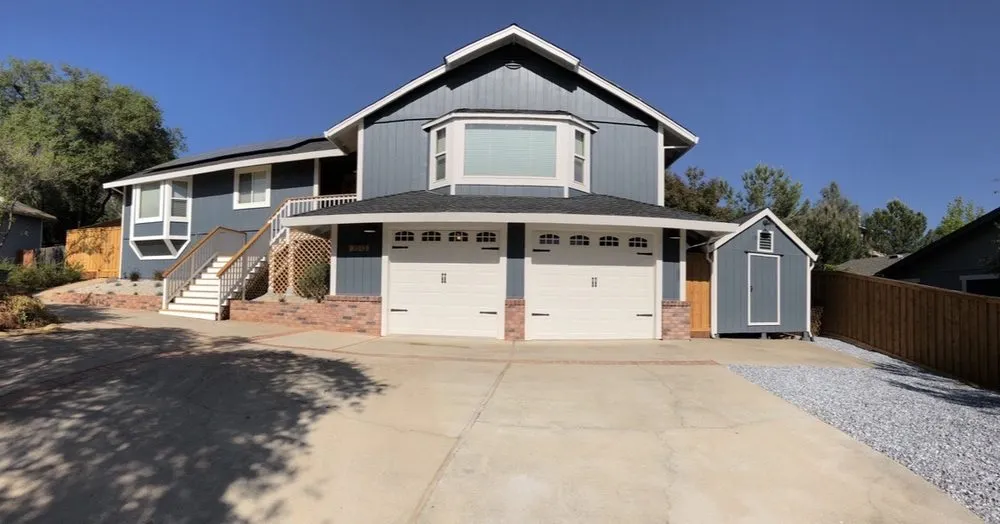 Slide of Solar Savings Direct