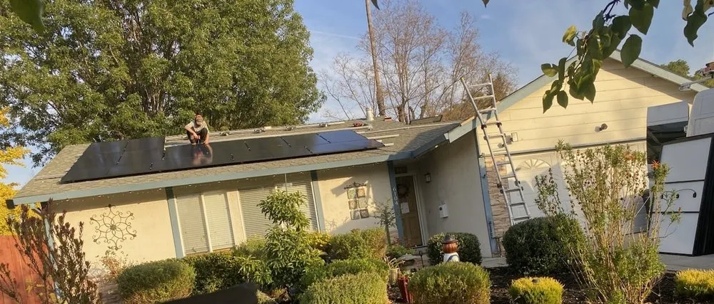 Slide of Solar Savings Direct