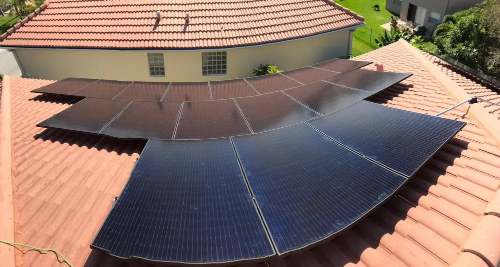 Local shingle roofing service experts serving St. Petersburg, FL - Solar Surfers
